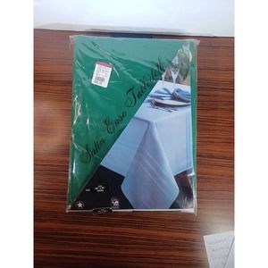 Vintage Kaufmann’s Satin Ease Green Tablecloth 60×84 Oval Bardwill Made U.S.A.